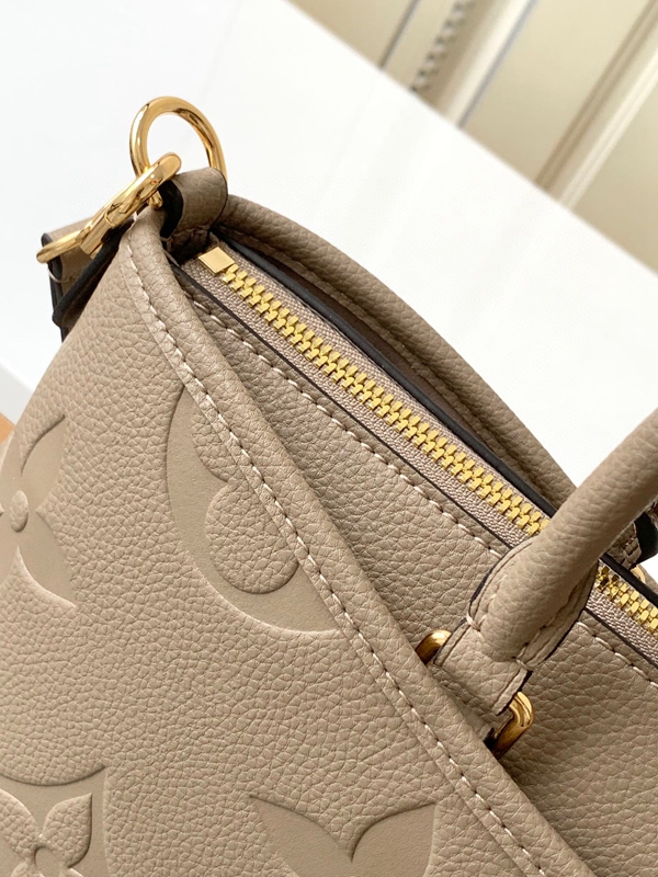 ルイヴィトンバッグ着用イメージ